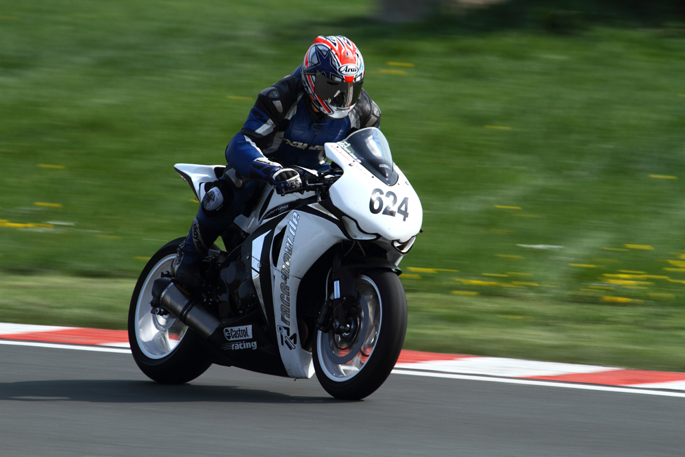 IMAGE: http://www.ogbamudu.de/web/media/potn/s4.jpg